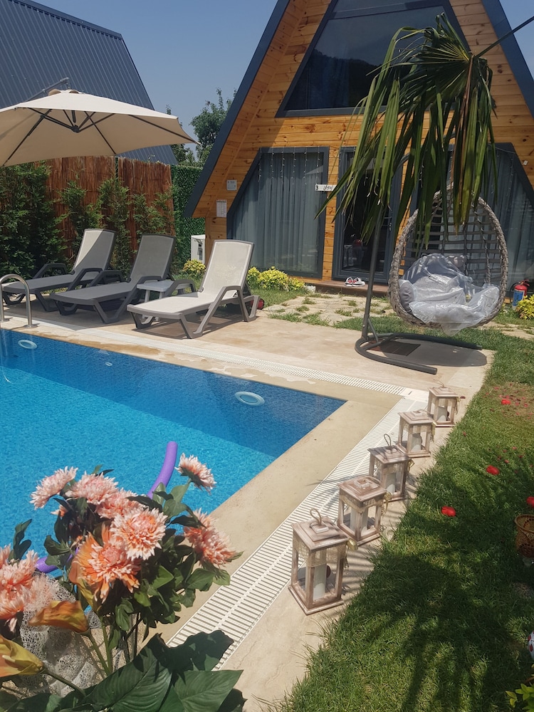 Teona Kartepe Bungalov 31/35