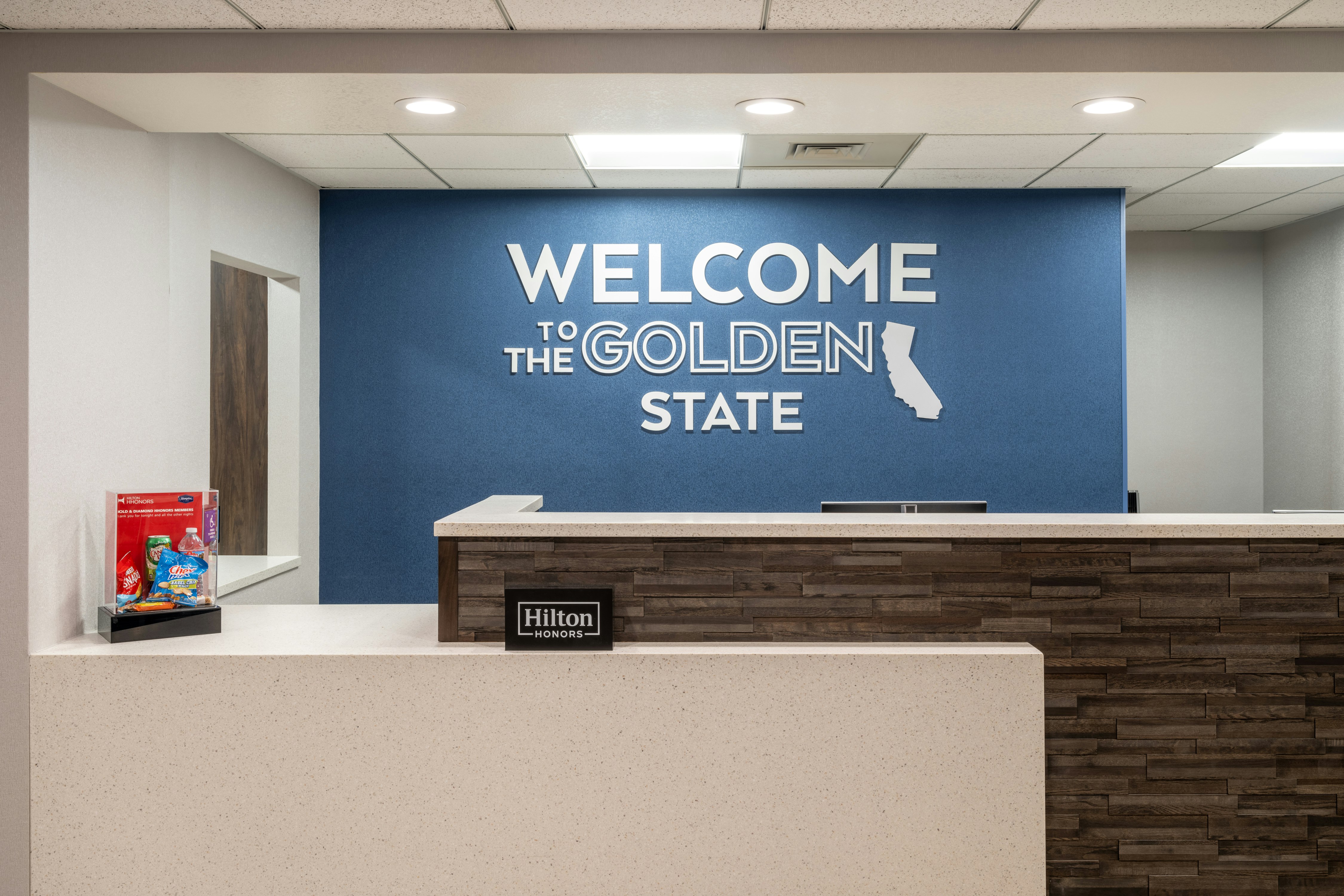 Hampton Inn Suites Agoura Hill 8/46