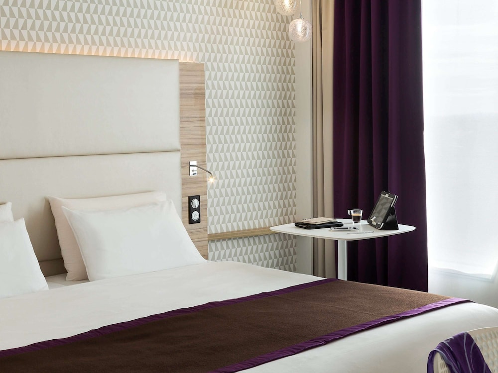 MERCURE PARIS ORLY RUNGIS 26/71