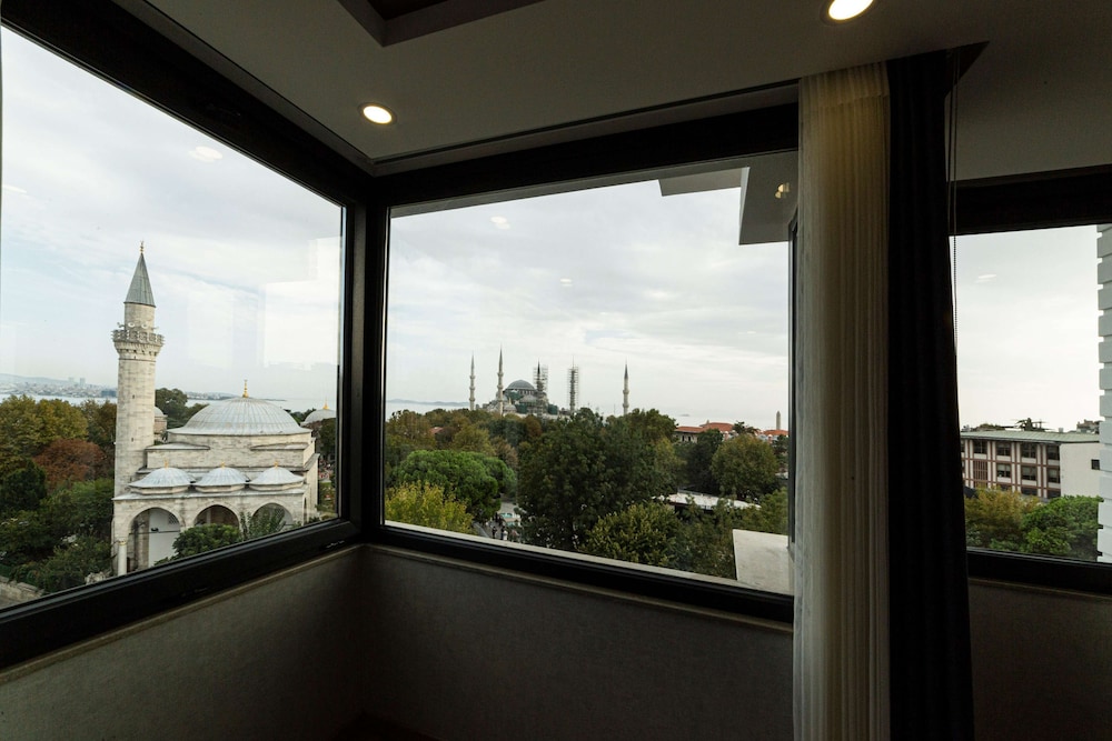 World Heritage Center Hotel 22/50