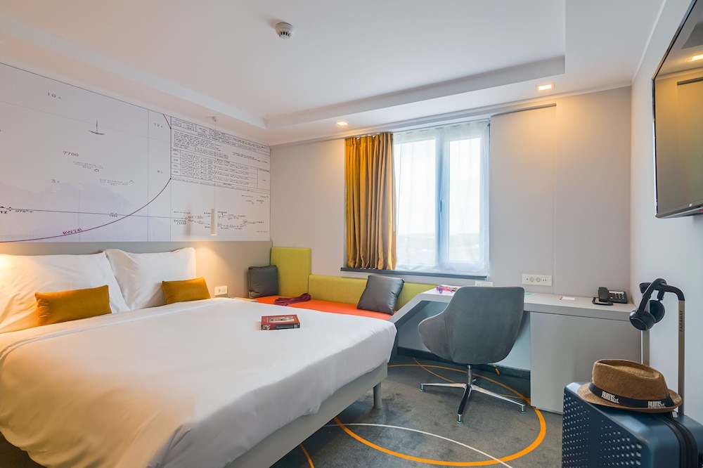 ibis Styles Bucharest Airport 15/54