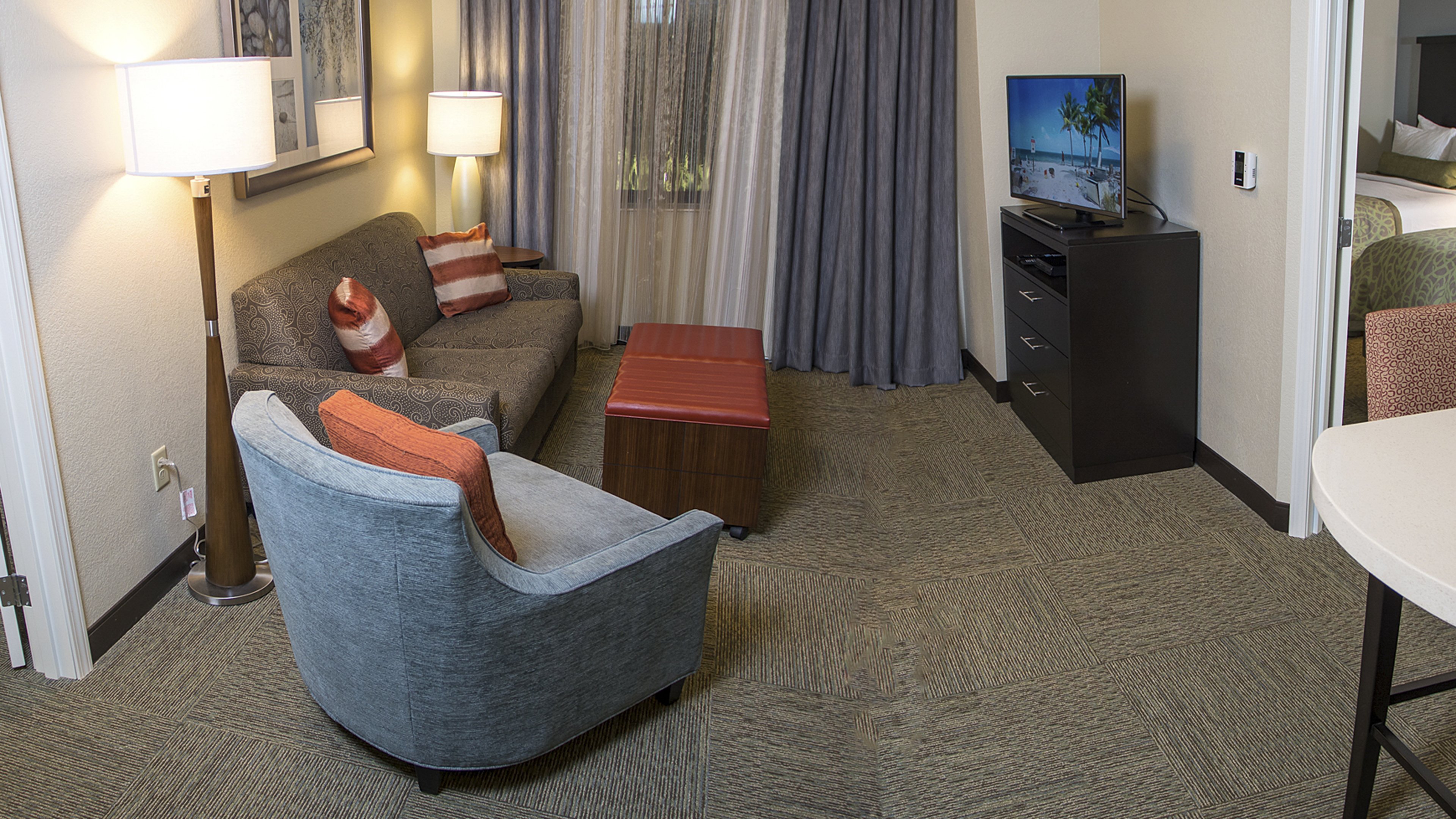 STAYBRIDGE SUITES LEXINGTON 37/55