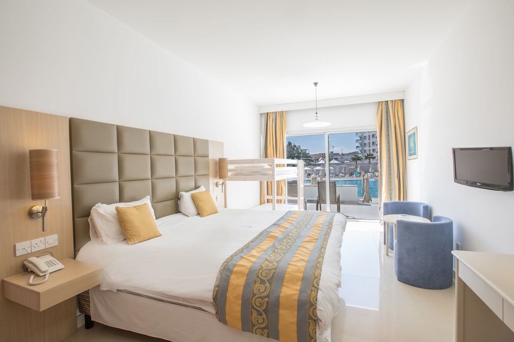 Odessa Beach Hotel 21/65