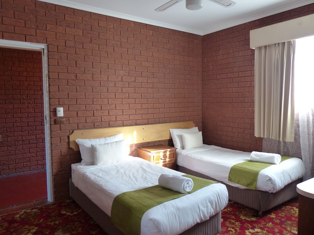 Best Western Meramie Motor Inn 16/32