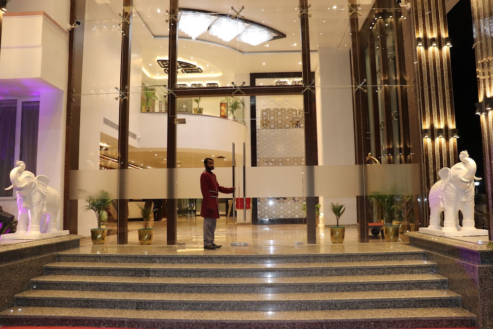 Dhamma Grand Hotel Resort 10/31