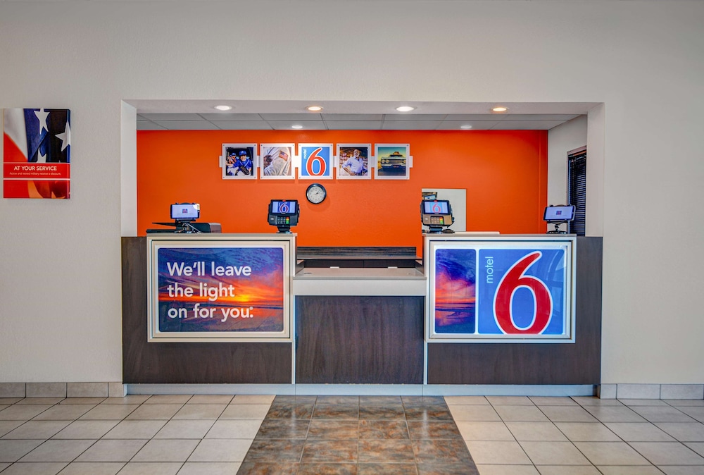 Motel6 Tallahassee, FL - Downtown 8/59