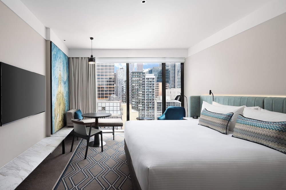 EXECUTIVE, KING BED, LOUNGE ACCESS
