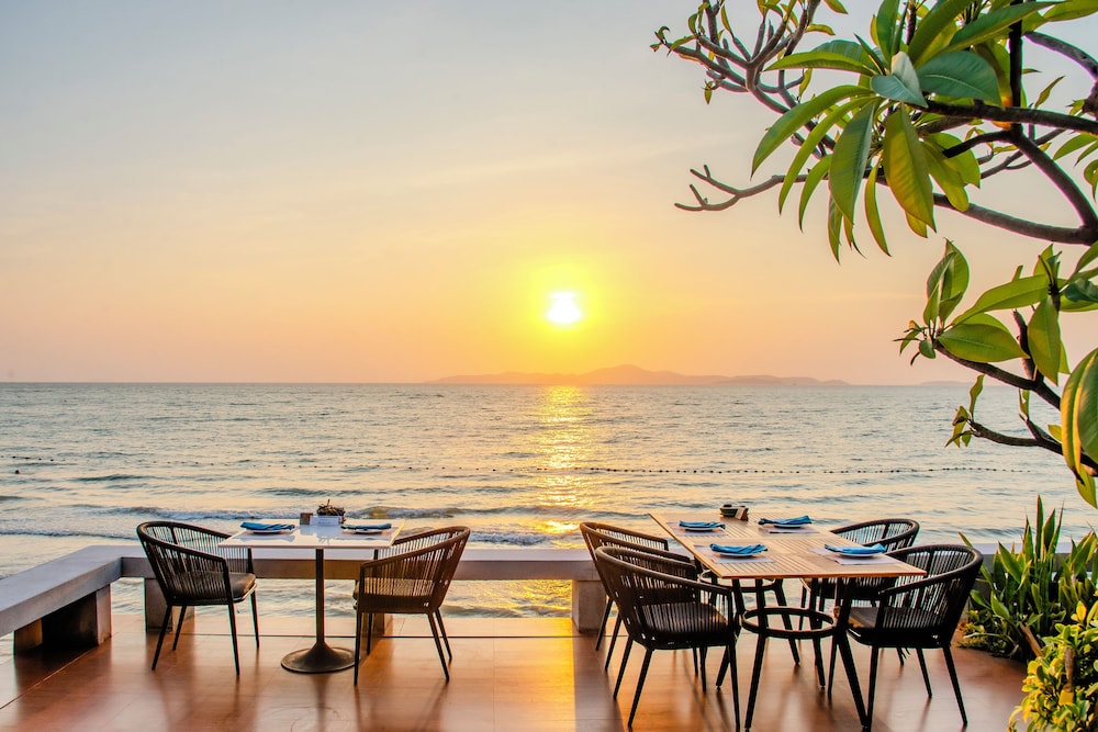 ROYAL CLIFF BEACH TERRACE 72/74