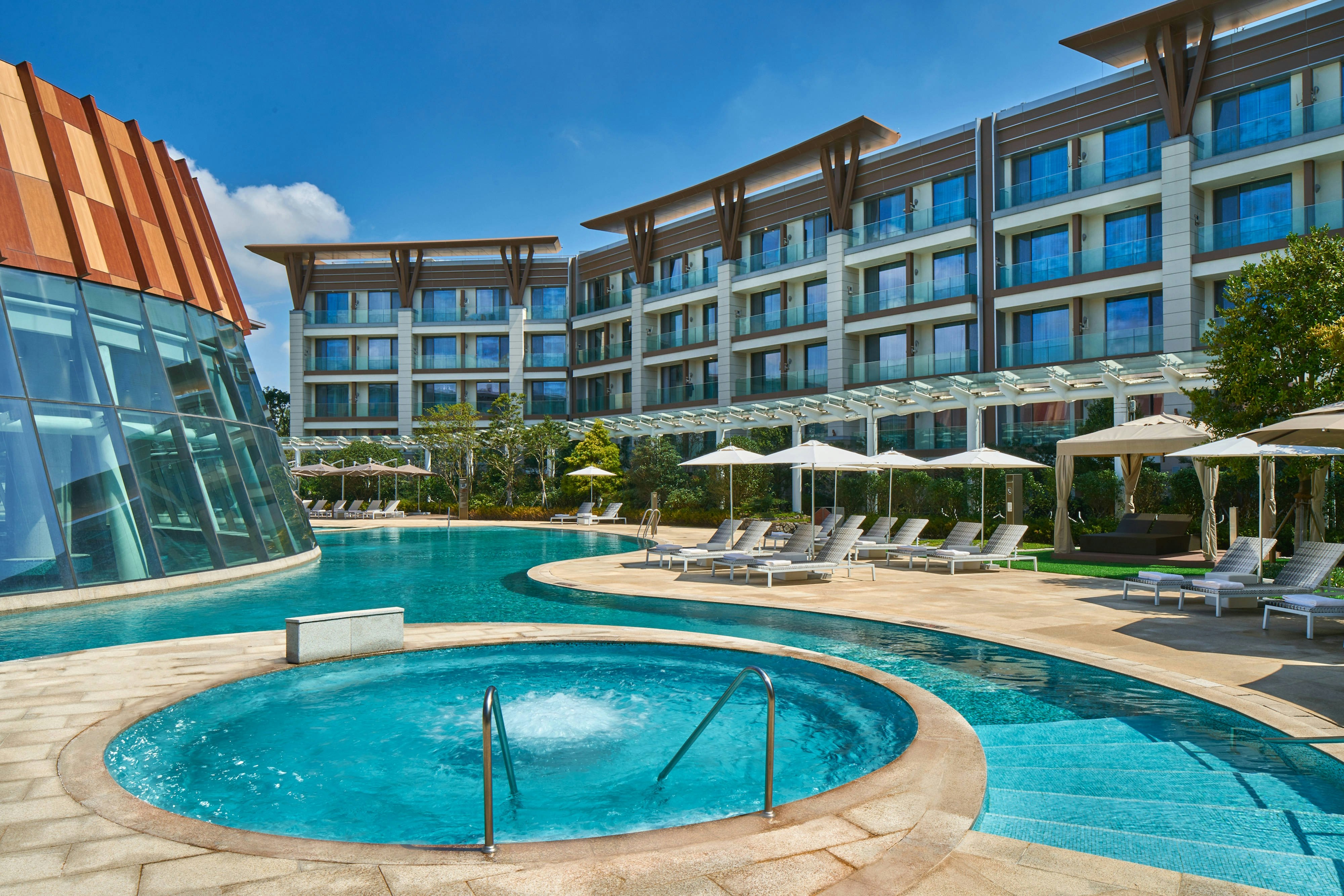Marriott Jeju Shinhwa World Hotels and Resorts 3/18