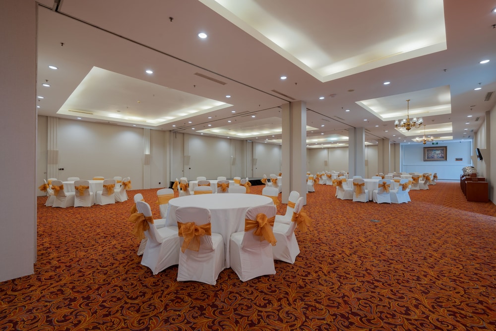 Hotel The Capital Surabaya 23/50
