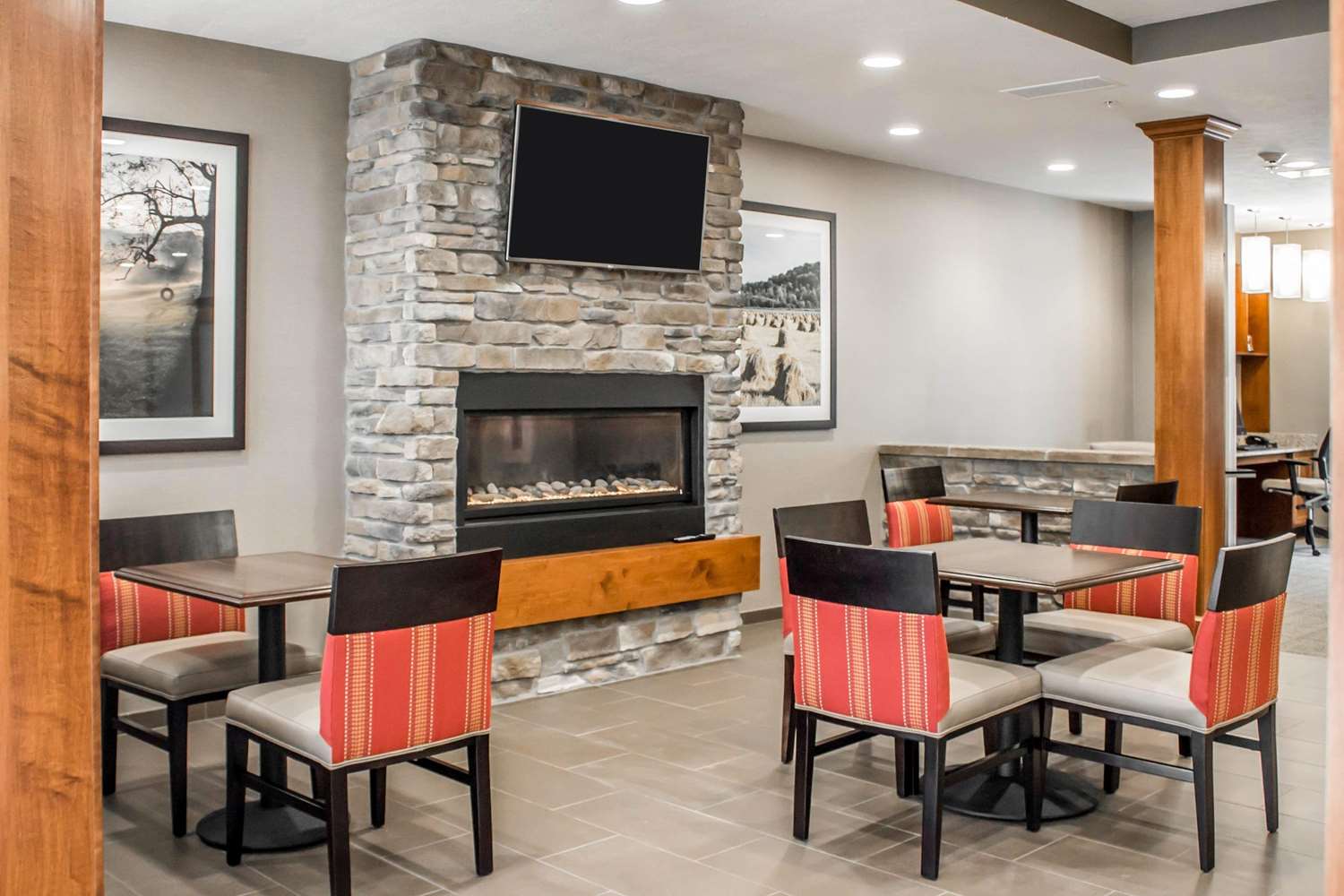 Comfort Suites Hartville-North Canton 32/43