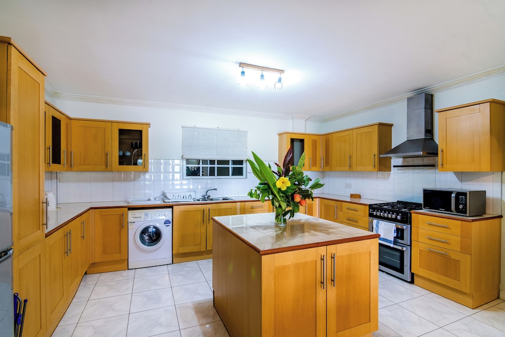 Woburn Villas 19/27