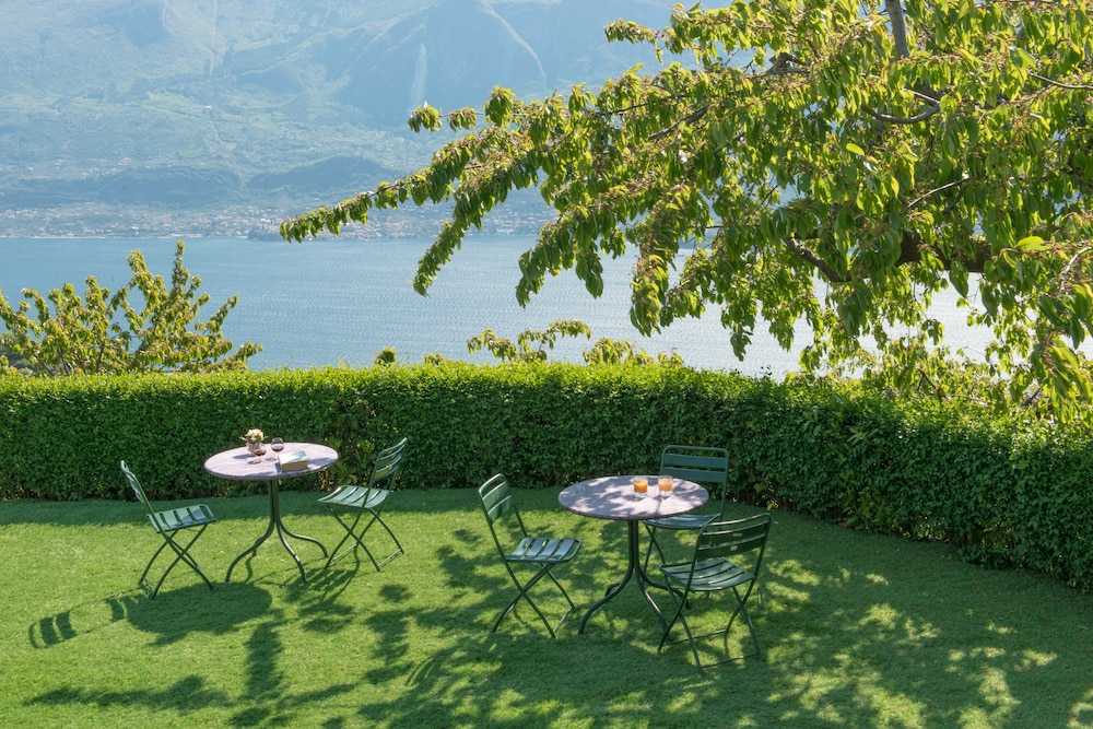 Village Hotel Lucia 41/50