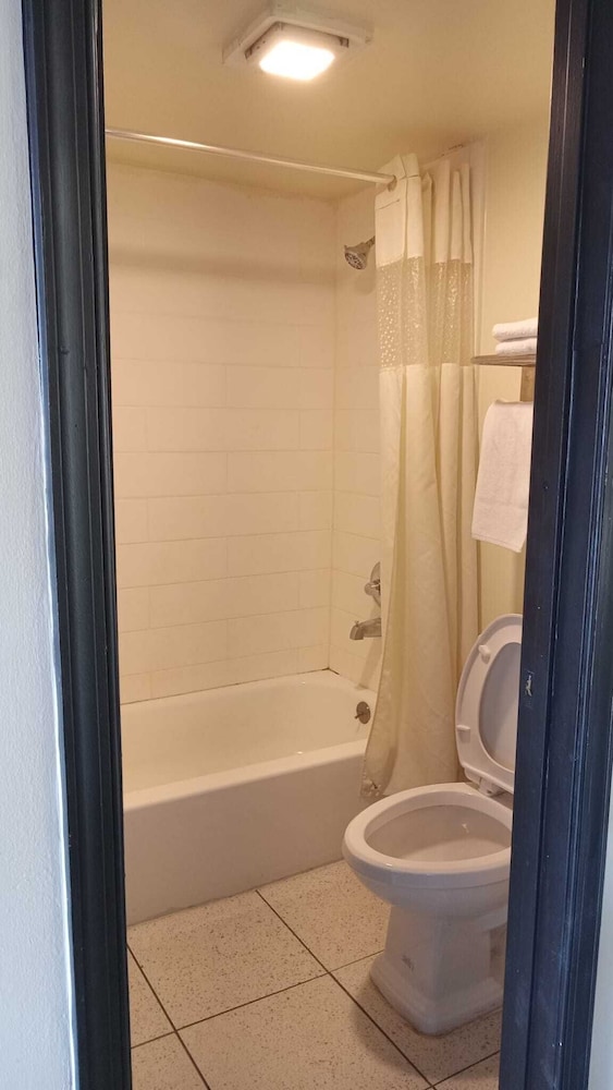 Ocean View Inn 27/30
