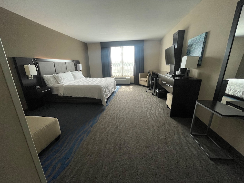 Holiday Inn Owensboro Riverfront 23/75