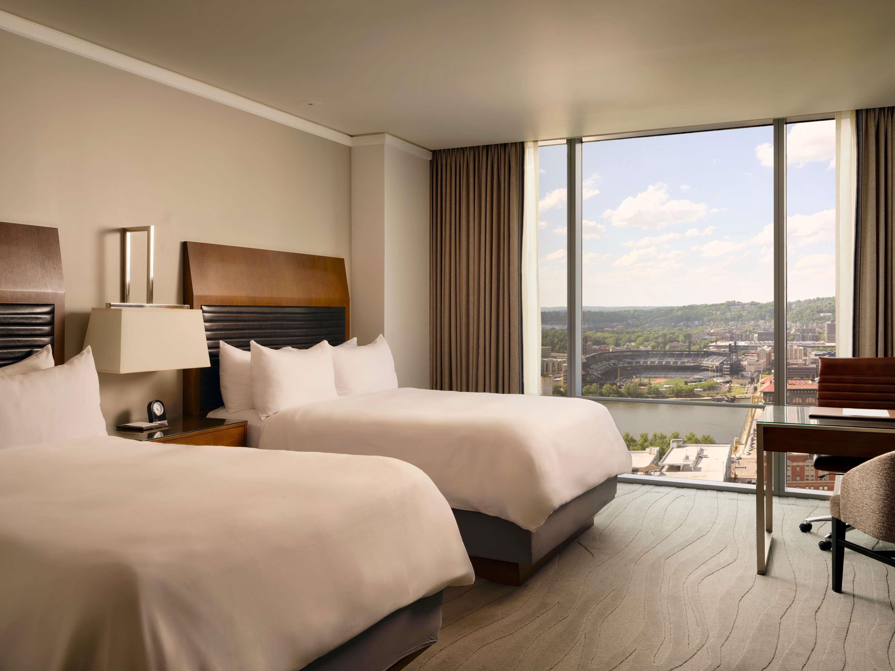 River, Deluxe, 2 Queen Beds, Ballpark View