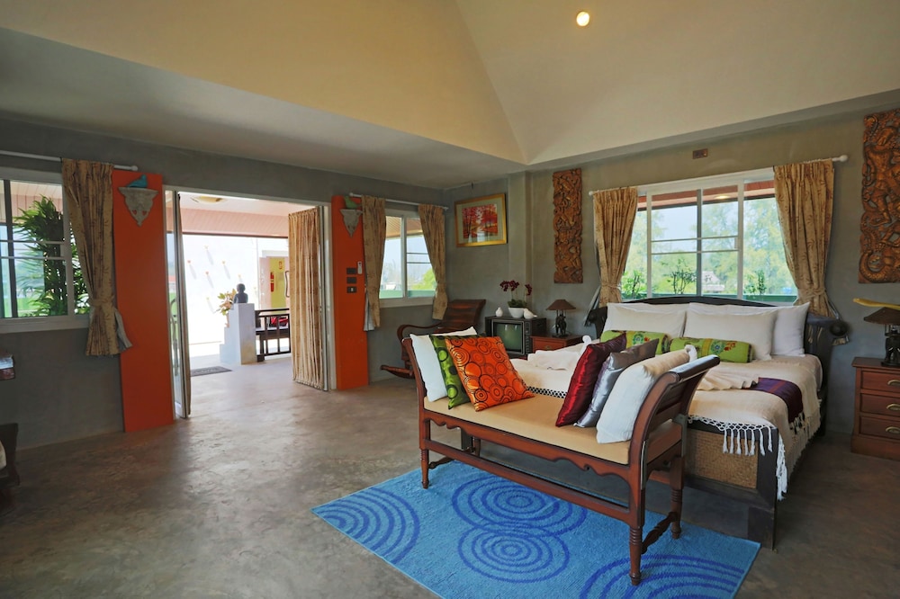 Penthouse Suite, King Bed, Kitchen