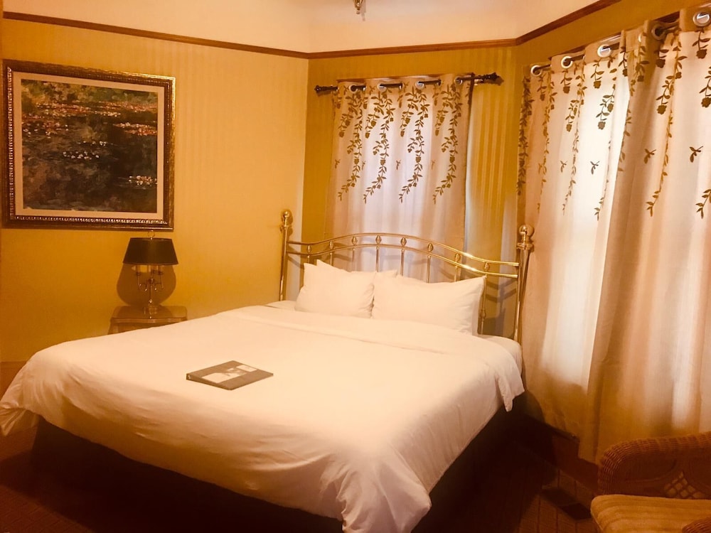 Pacific Grove Inn 40/79