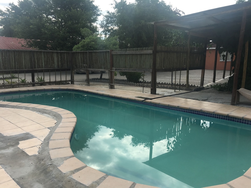 Luxury Wild Inn 6/18