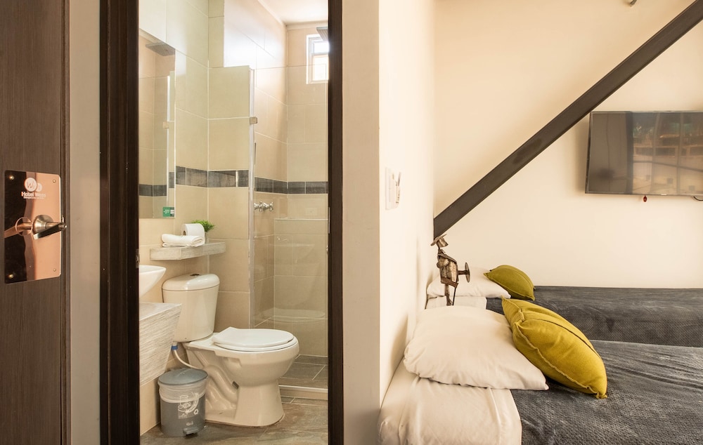 Ayenda 1065 Hotel Wess 49/50