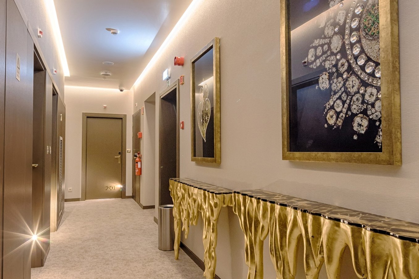 Meraprime Gold Design Hotel 8/57