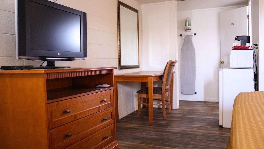 Capital O Budget Inn Ontario I-84 37/52