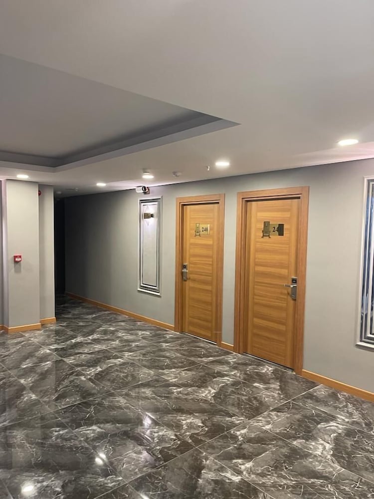 Waves Hotel 24/29