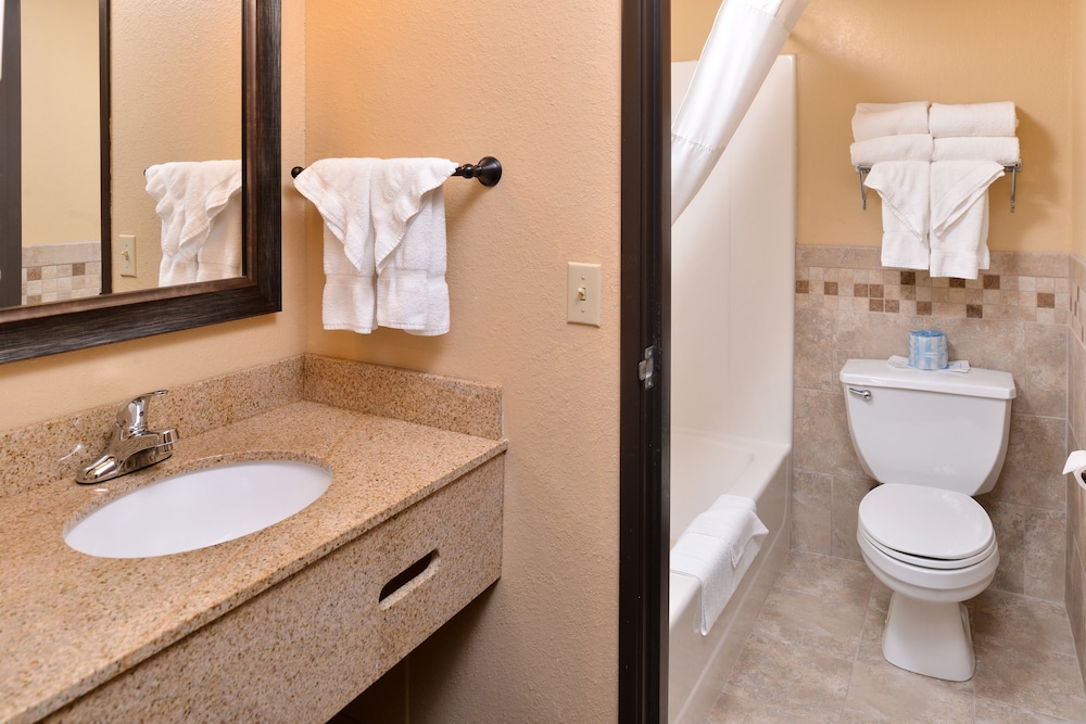 BUSINESS, SUITE, KING BED