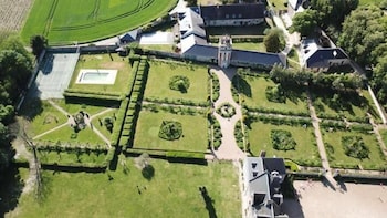 CHATEAU DE JALLANGES 60/61