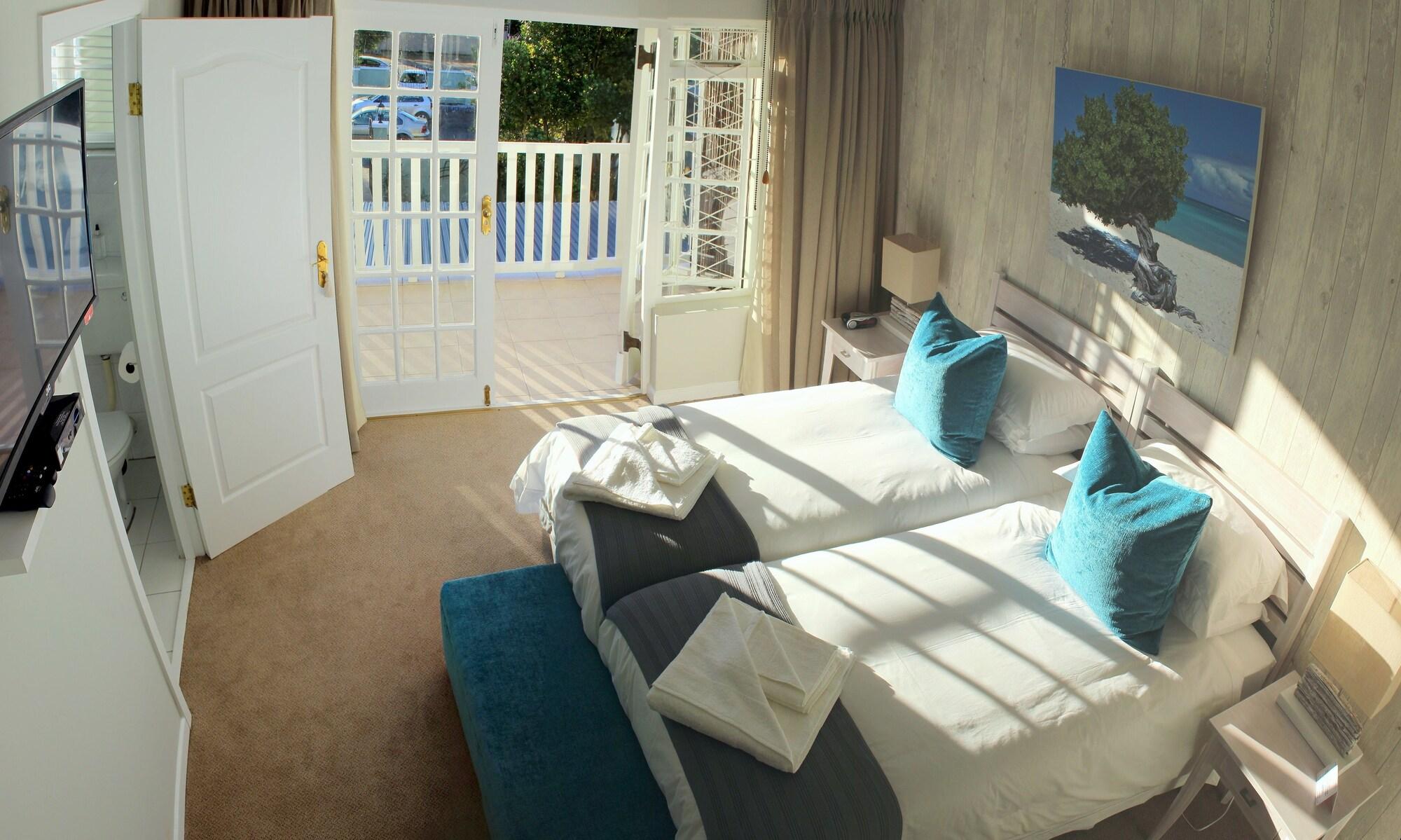 Lodge On Main Guest House 16/60