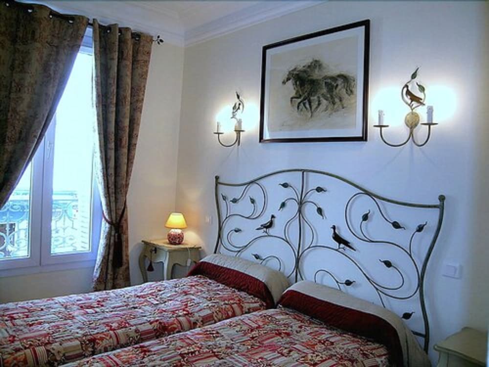 HOTEL DES BAINS 28/60