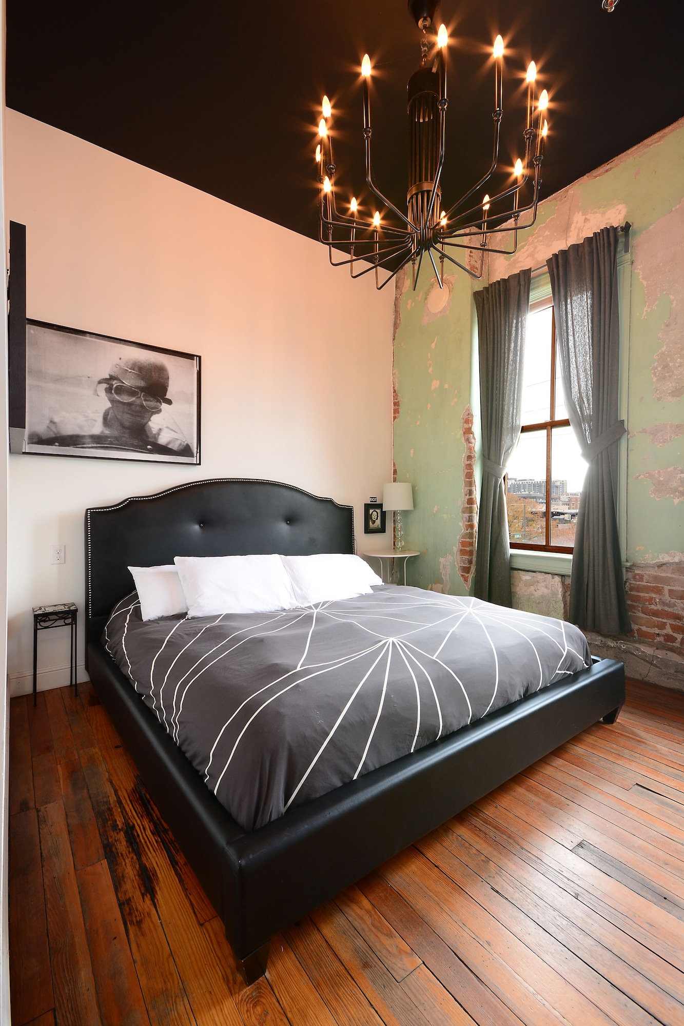 SUPERIOR, KING BED