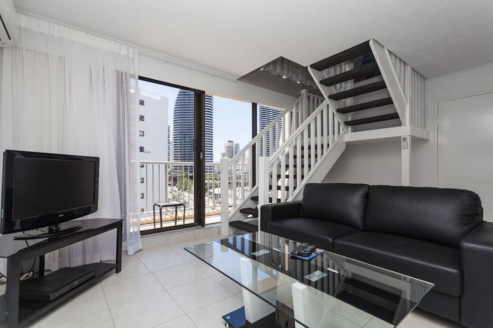 BEST WESTERN BROADBEACH TRAVEL INN APARTMENTS 36/70