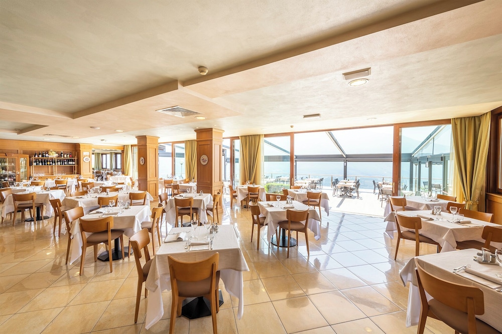 Hotel Pineta Campi 83/90