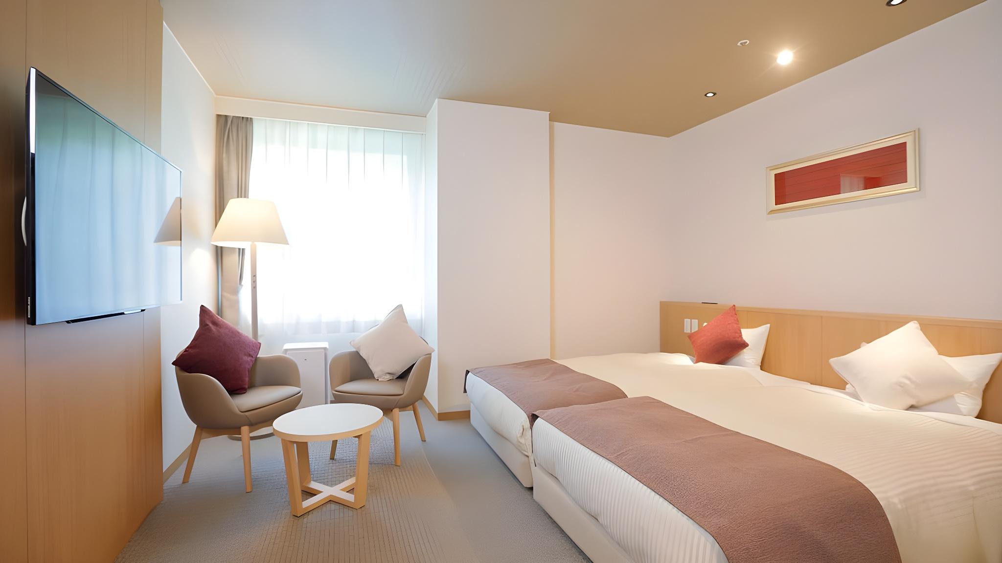 Room, Twin Beds, Mountain Side