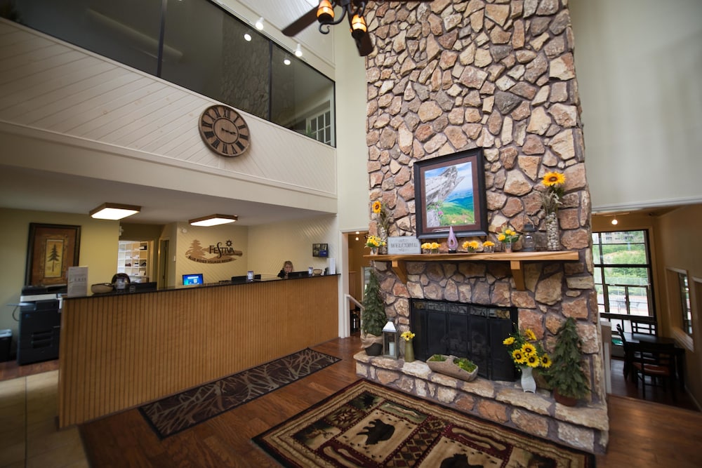 Bluegreen Vacations Blue Ridge Village, an Ascend Collection Resort 4/40