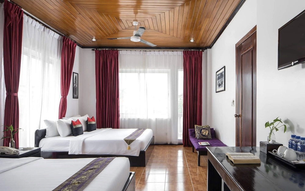 Golden Orchid Angkor 31/61