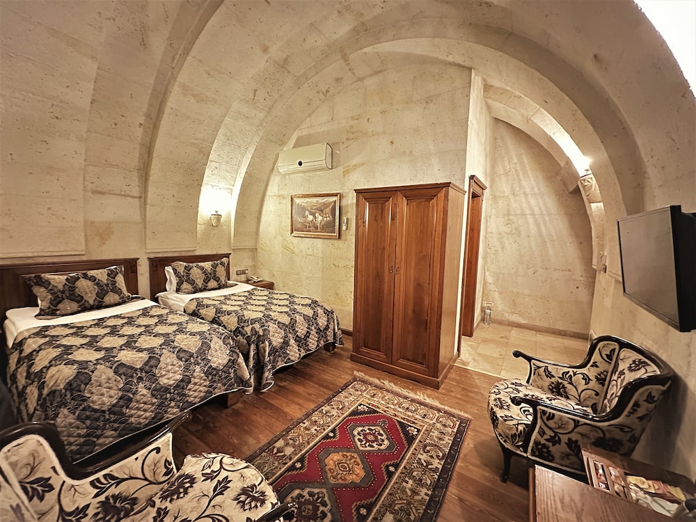 Stone House Cave 26/65