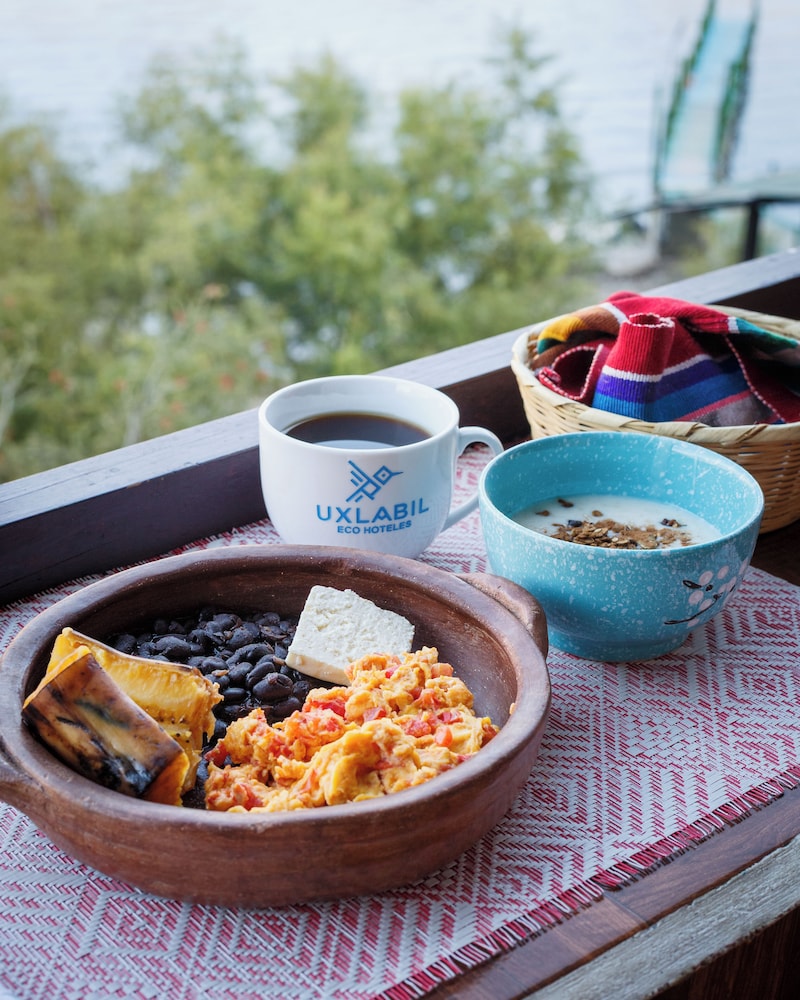 ECO HOTEL UXLABIL ATITLAN 35/49