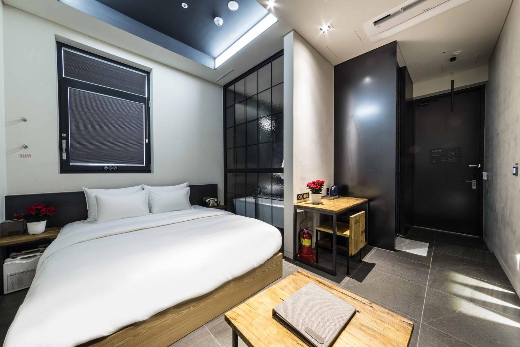 Hotel The Artist Dongseon 14/94