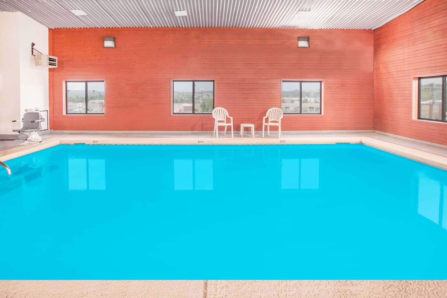 Super 8 By Wyndham Van Buren/Ft. Smith Area 5/7