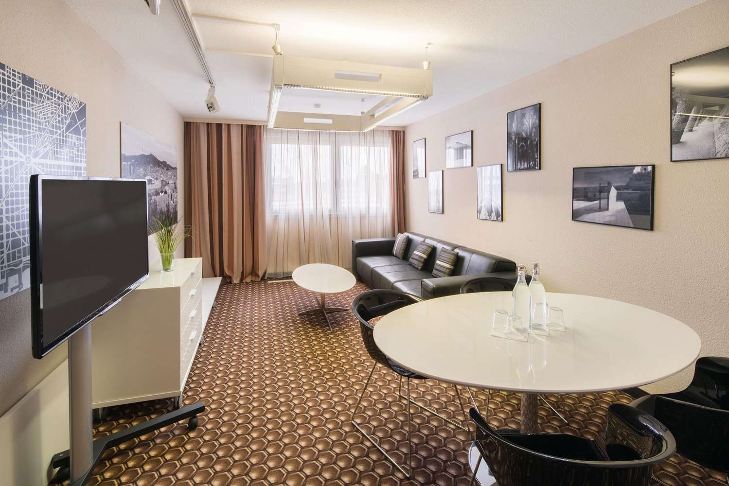 Smart Hotel Voesendorf 7/66