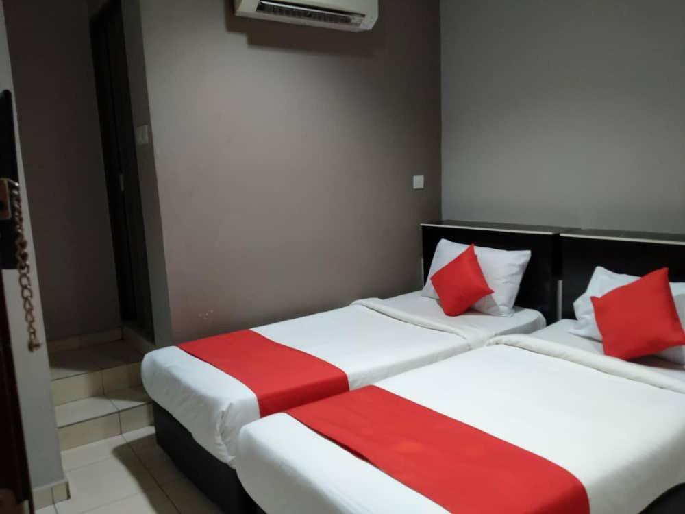 Oyo 44097 Avatarr Hotel 15/49