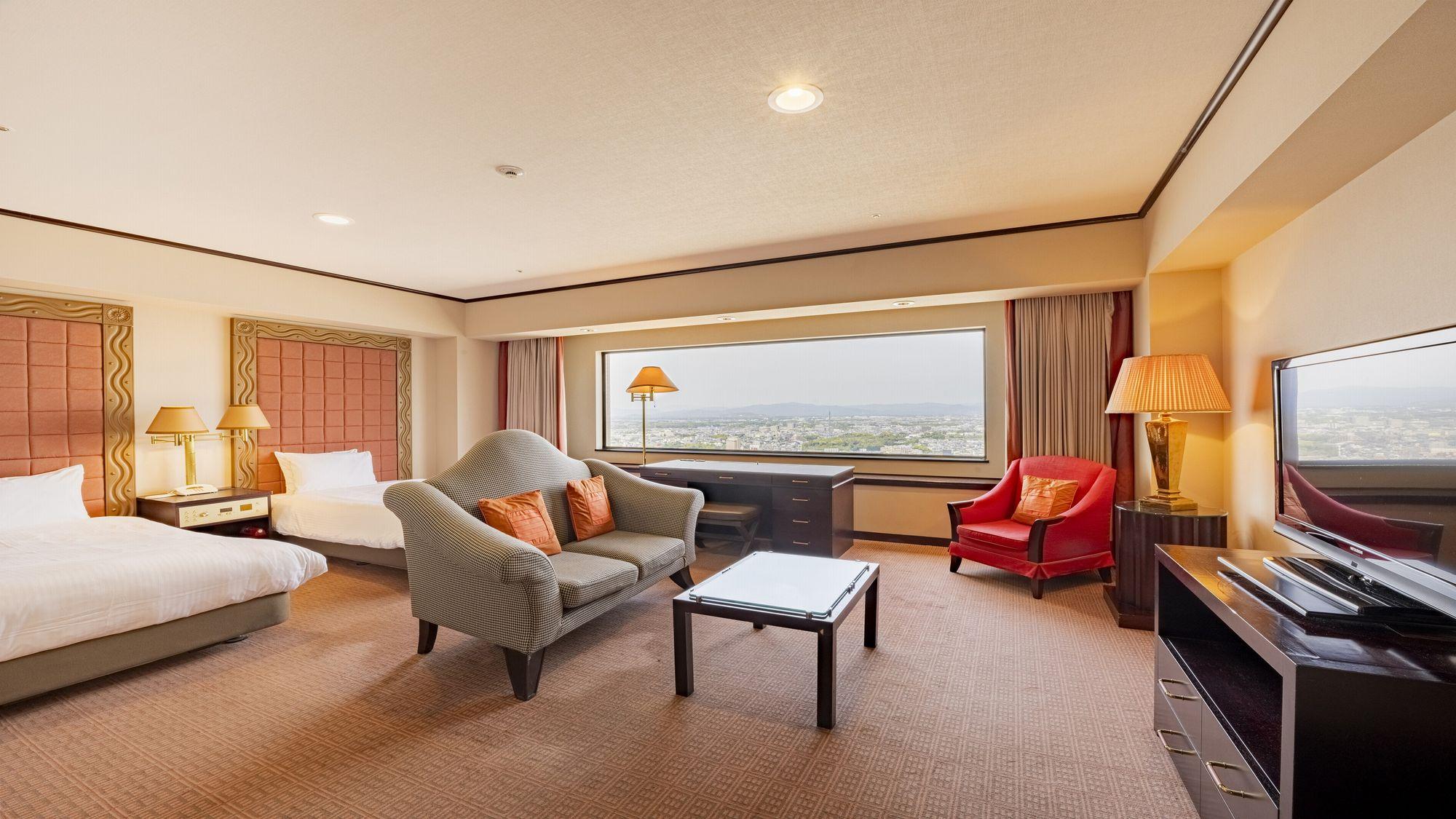 Deluxe, Twin Beds, Night View