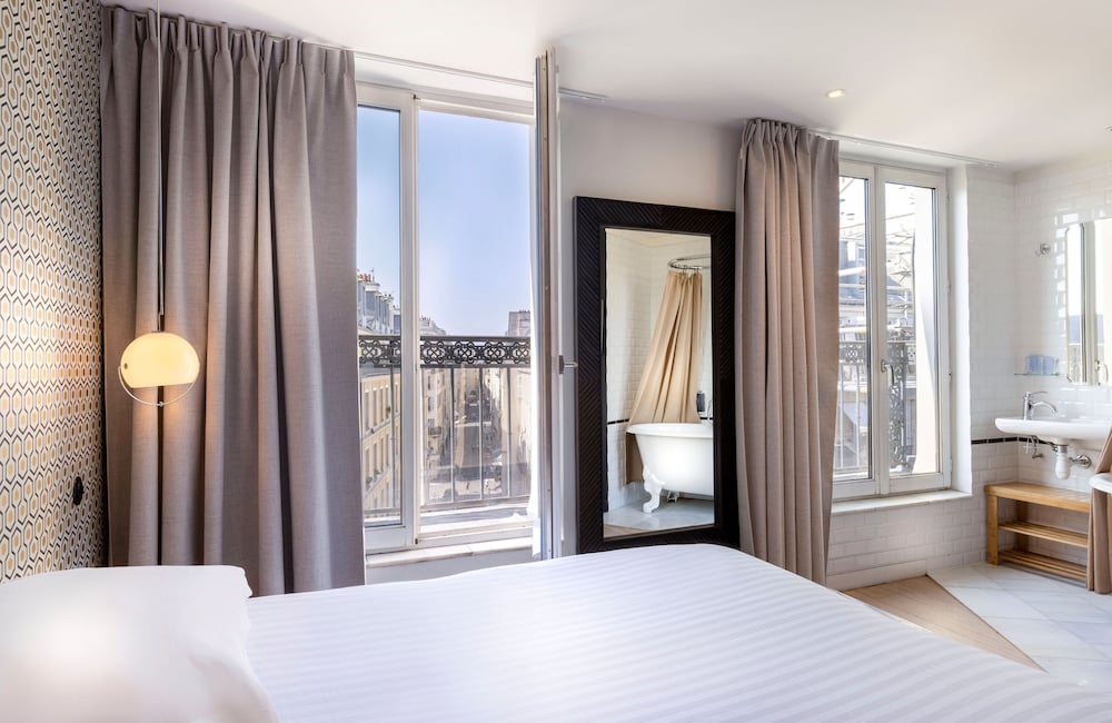HOTEL EMILE 17/49
