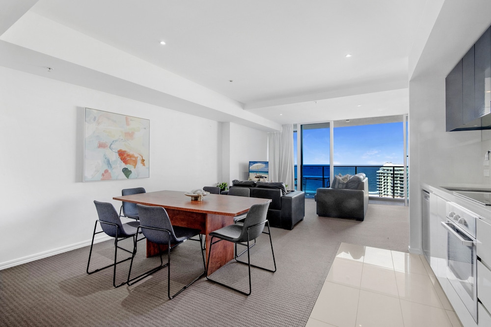 H Residences - We Accommodate 36/40