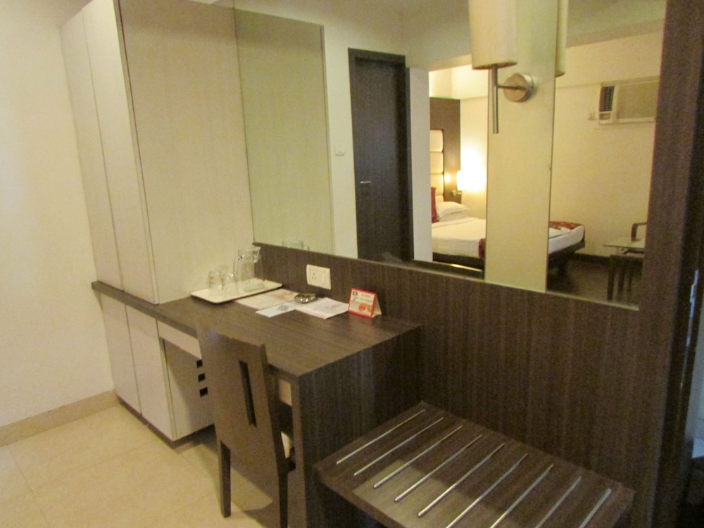 Hotel Mourya Residency 17/17