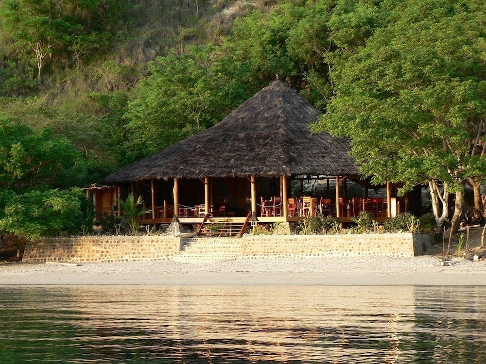 Waecicu Eden Beach Hotel 43/50