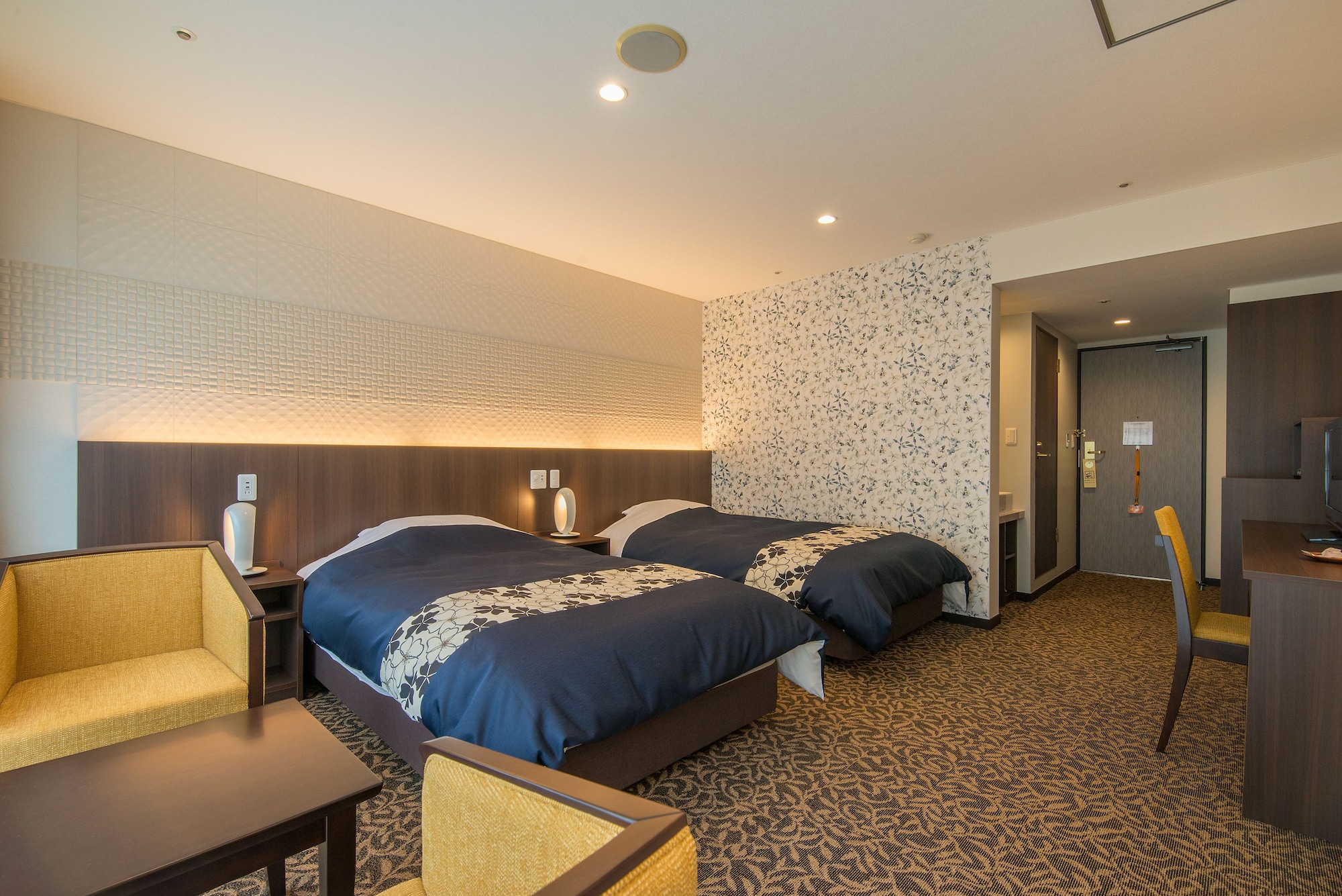 ROOM, TWIN BEDS