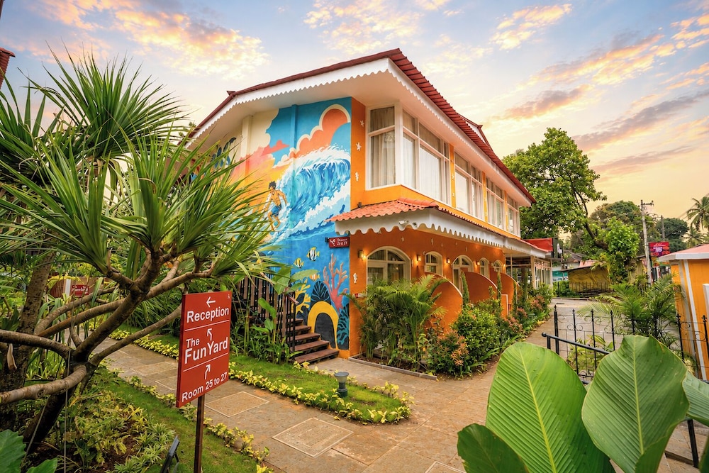 Acron Seaway Resort 55/62